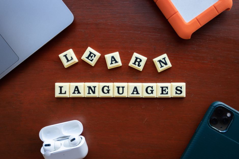 Comment se lancer en freelance rapidement : démarrage, clients, statut et mindset